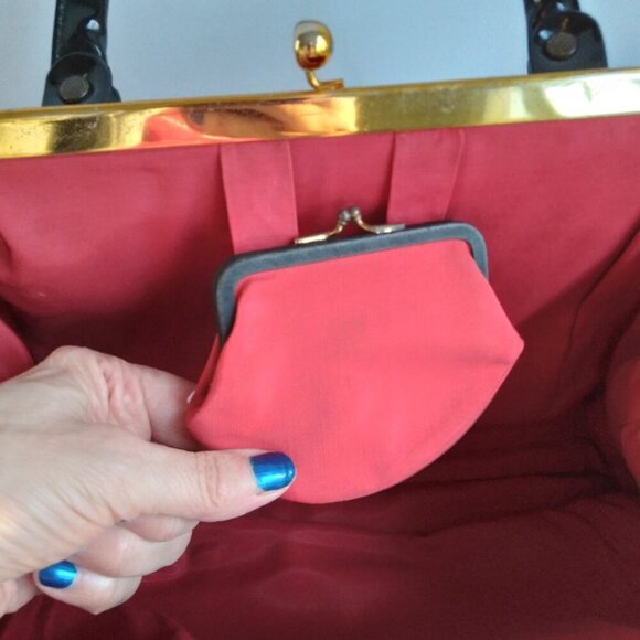 Vintage Black Sturdy Shiny Roomy Patent Gold Kiss Clasp Envelope Satchel Bag - Picture 10 of 15